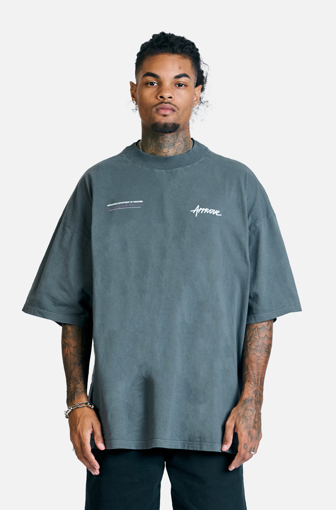 Camiseta Huge Approve Only Creators Chumbo