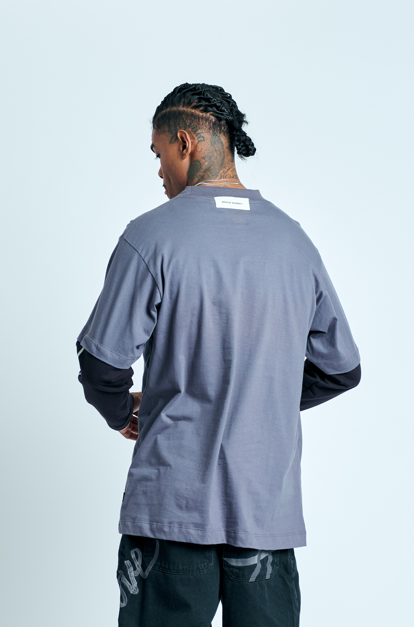 Camiseta Manga Longa Approve Gothic Cinza Chumbo